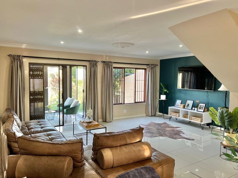 Exclusive Address in The Wolds-Luxury Security Complex Living - Photo 4