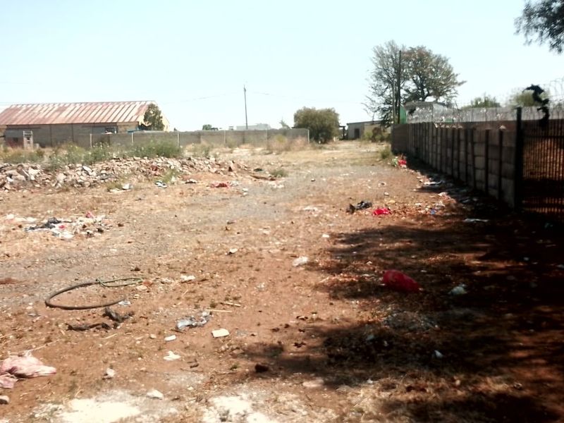 VACANT LAND FOR SALE.LARGE SECOND VACANT LAND NEXT TO THIS ONE ALSO FOR SALE - Photo 5
