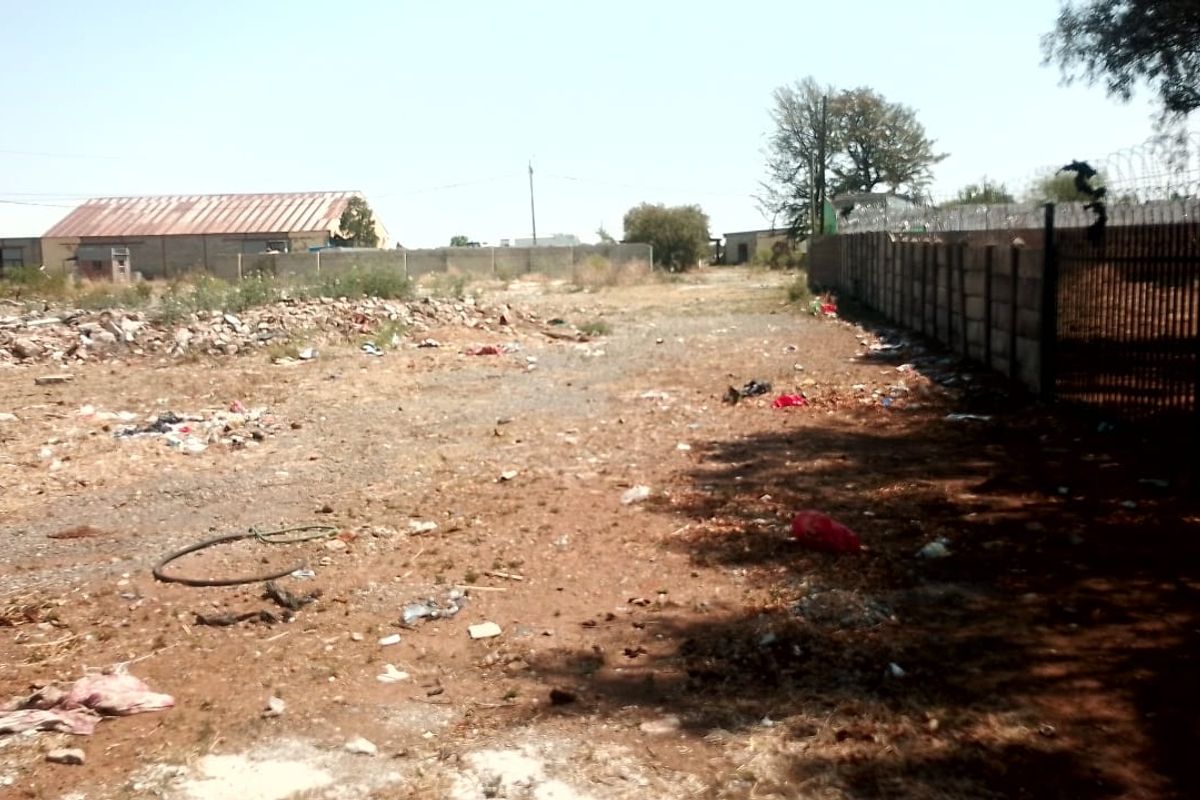 VACANT LAND FOR SALE.LARGE SECOND VACANT LAND NEXT TO THIS ONE ALSO FOR SALE - Photo 5