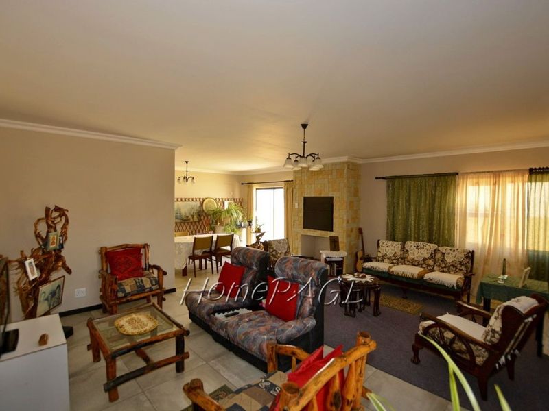 Ext 10, Henties Bay:  Spacious home at the right price is for sale - Photo 3