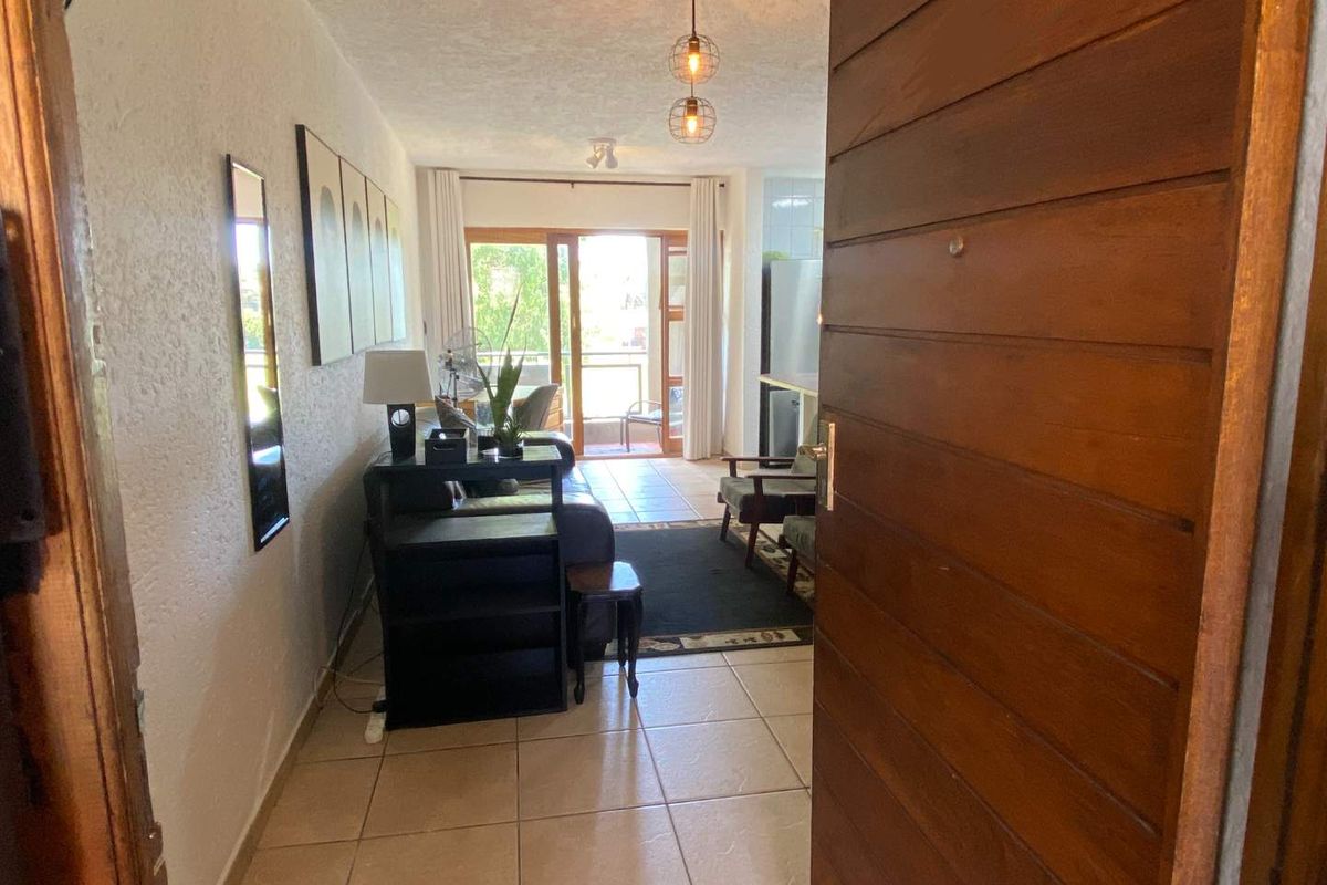 1 Bedroom Apartment / Flat for sale in Waterkloof. - Photo 3