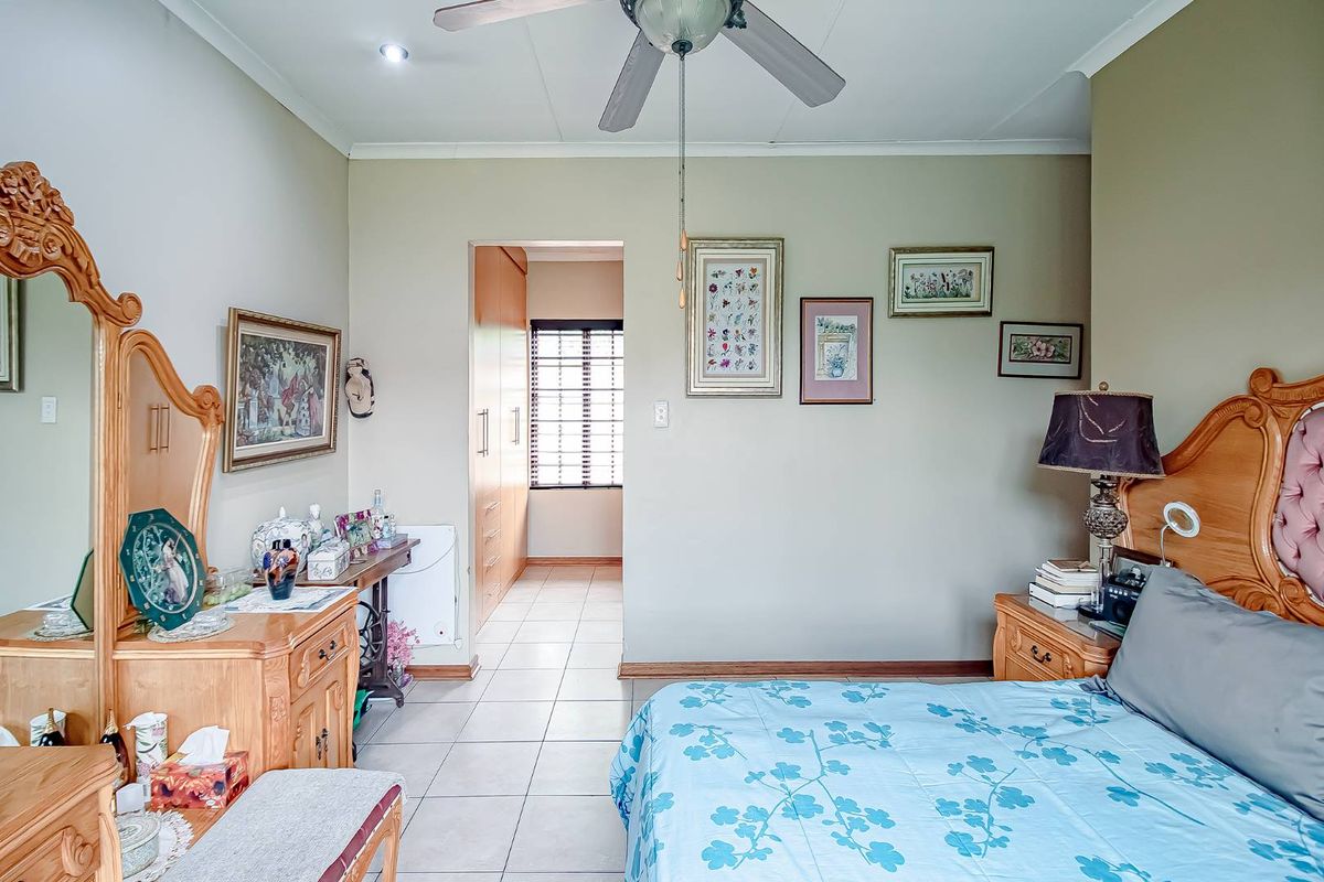 3 Bedroom 2 bathroom home - Photo 5