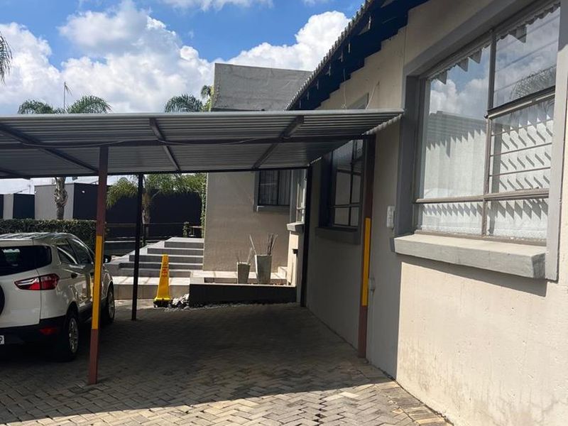 FURNISHED OFFICE FOR RENTAL IN MORELETA PARK - Photo 7