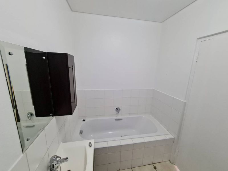 1 Bed Apartment for Sale in Ferndale - Photo 10