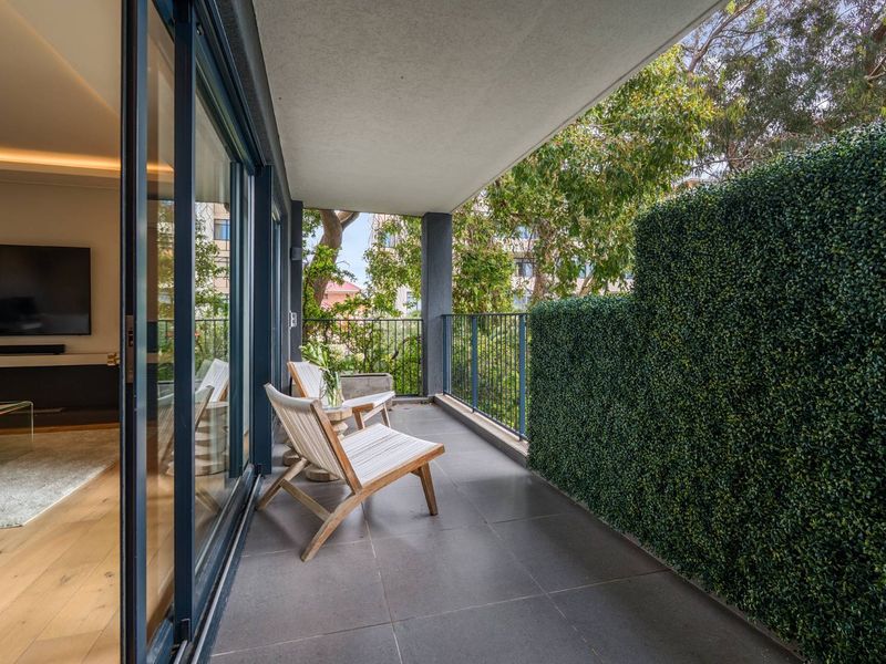 North facing duplex, your new home or Airbnb winner - Photo 3