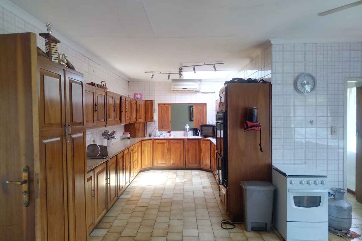 Farm with 6 properties for sale in Centurion - Photo 5
