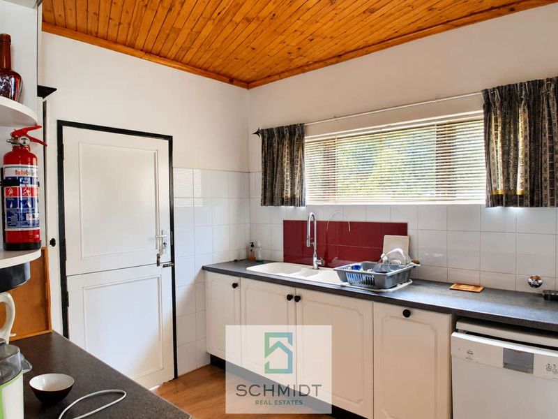 5 Bedroom Home FOR SALE in Klein Windhoek : N$11 000 000.00 excl costs - Photo 5