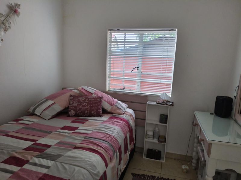 Small and cozy Garden Cottage for Rental - Photo 9