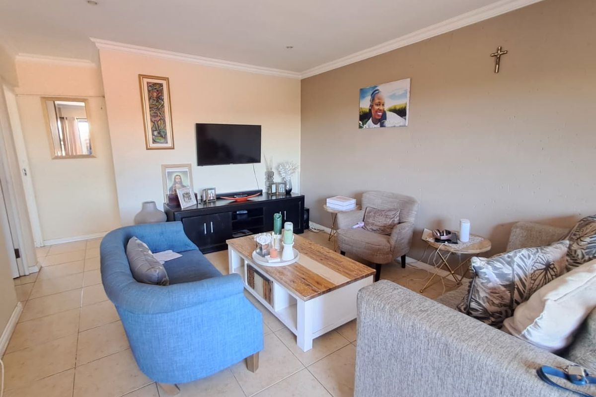 2 Bedroom Townhouse for sale in New Redruth - Photo 3