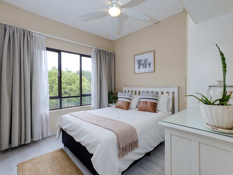 Modern Loft Apartment in Prime Lonehill Location - Photo 9