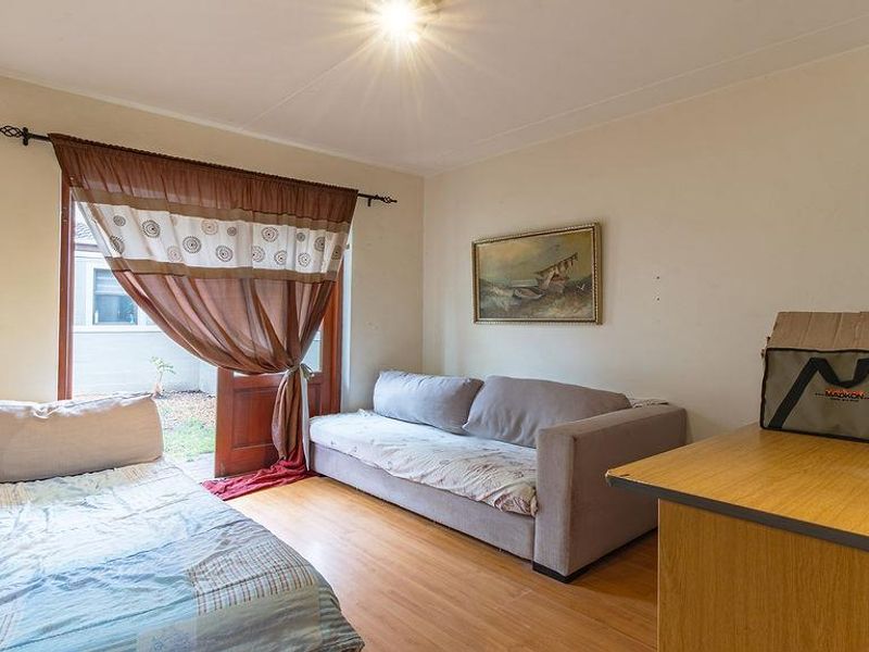 Step Into This Cozy And Open Plan Duplex, Where Every Detail is Designed For Comfort - Photo 7