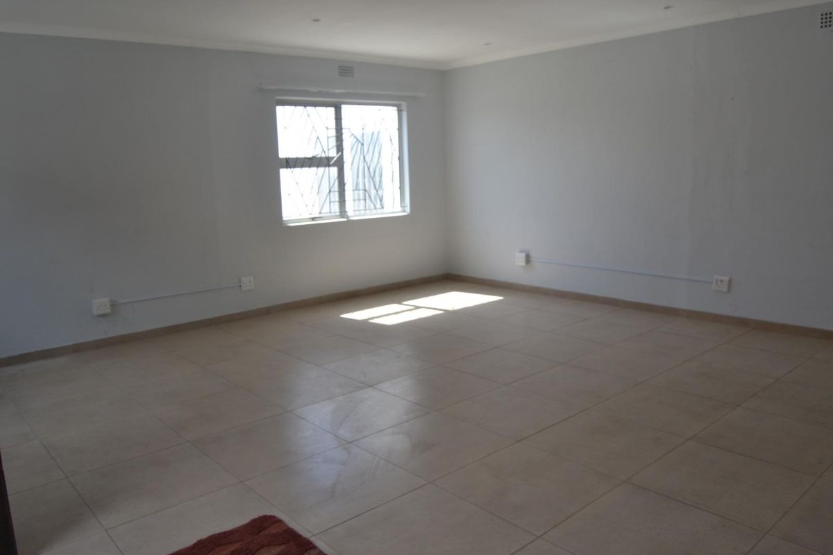 Versatile Open Plan Property for Rent in Litha Park, Khayelitsha - Photo 4