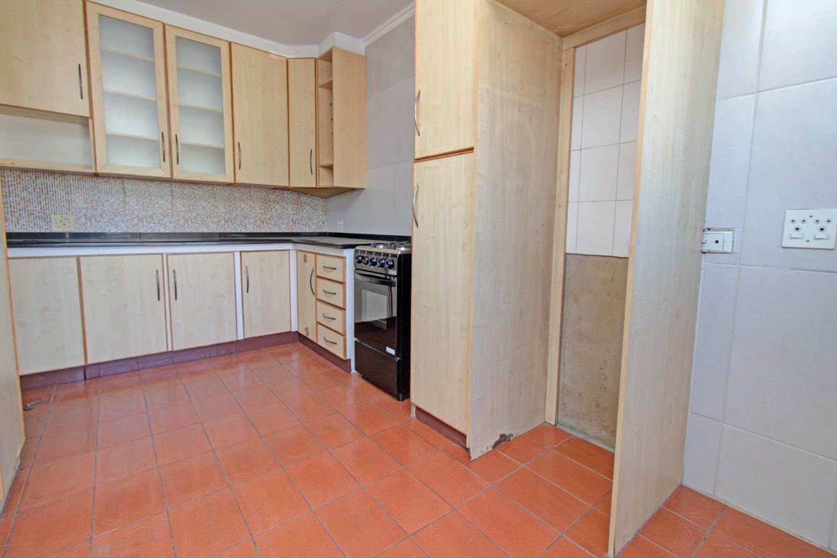 Unbeatable Value: Townhouse from R990k - Photo 5