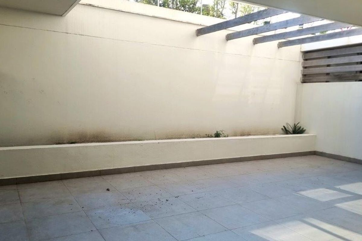 Modern 2 Bed, 2 Bath Apartment In Secure Retirement Estate - Photo 3
