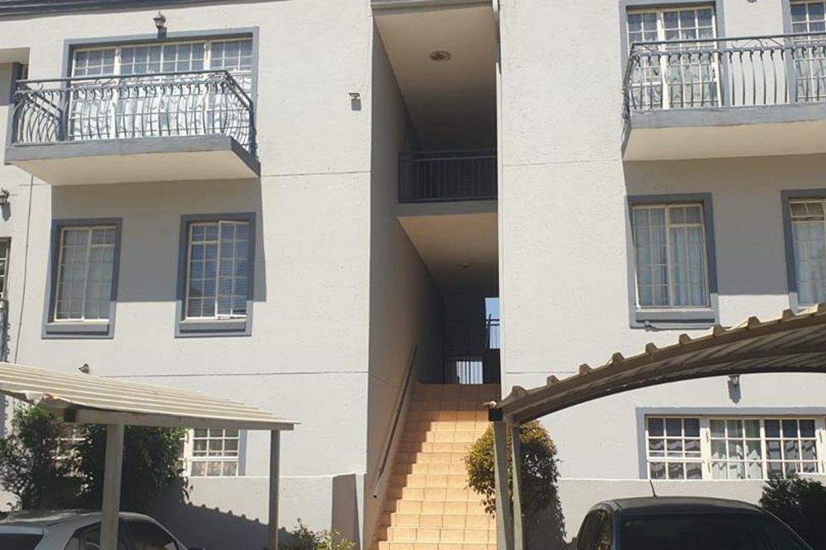 Two-Bedroom First Floor Apartment for Sale in Oaklane Mews, Brakpan - Photo 2