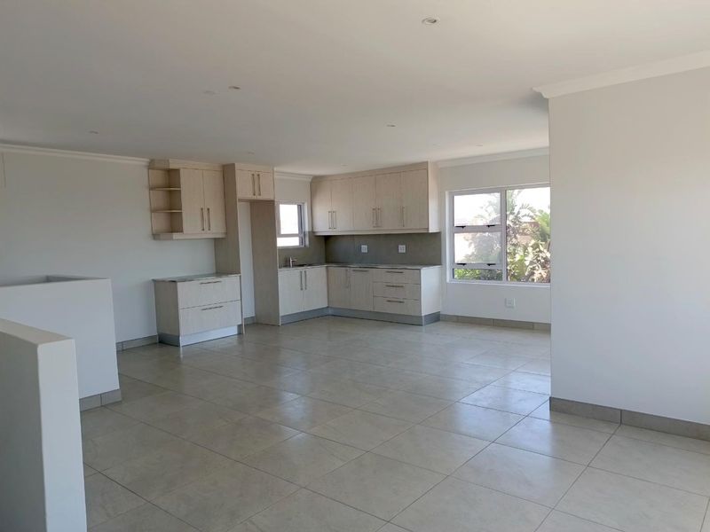 4 Bedroom Modern Coastal Home for Sale – Swakopmund - Photo 2