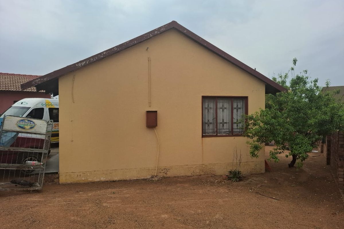 5 bedrooms house for sale in Soshanguve gg - Photo 5