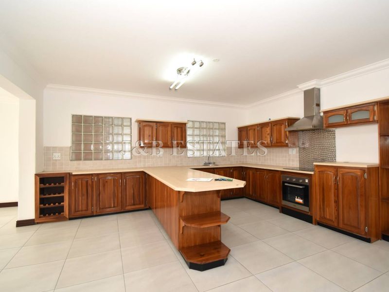 Quiet secure sought after neighborhood corner property for sale - Photo 10