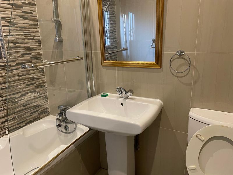 Beautiful 3-Bedroom House For Sale in Forestdale Estate, Douglasdale - Photo 9