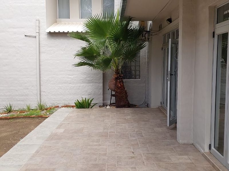 Spacious and secure Townhouse in Eros Park - Photo 10