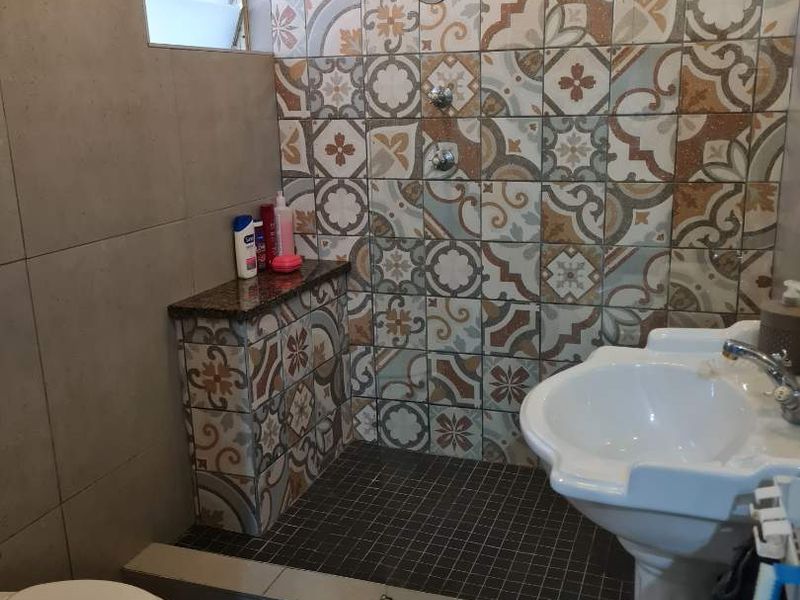 St Lucia Apartment in Family-Friendly Complex 🏖️ - Photo 9