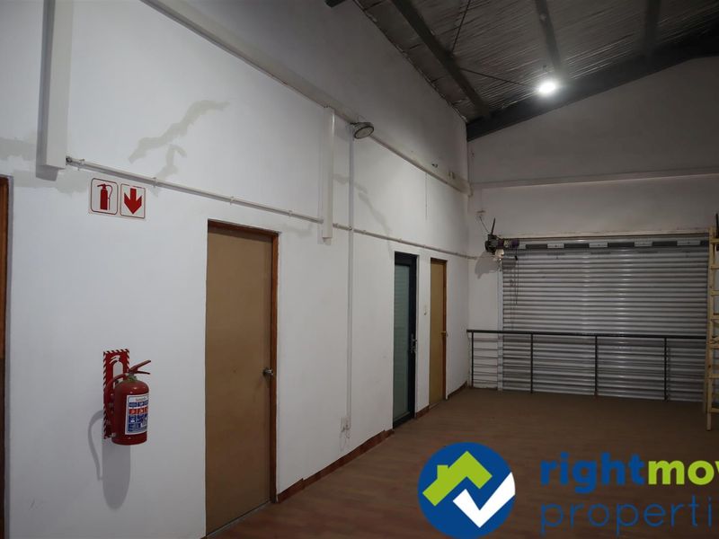 Easily accessible from the highway - Photo 7