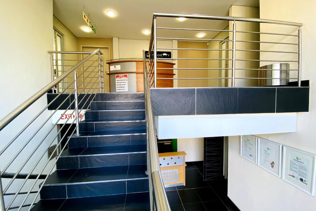 Professional Office Space in Fourways, Waterford Office Park – Semi-Furnished! - Photo 2