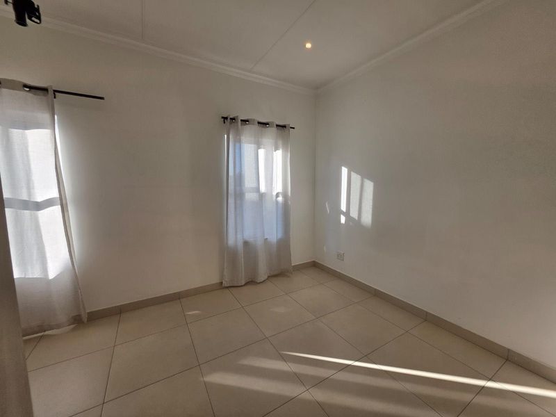 Prime Pretoria East Living: Escape to Leisure Bay - Photo 5