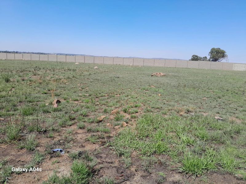 1 ha Vacant Land already walled on one side next to the main road - Photo 6