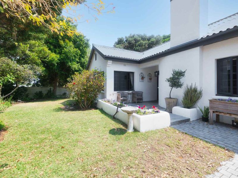 RESIDENTIAL HOME IN NORTHCLIFF - Photo 2