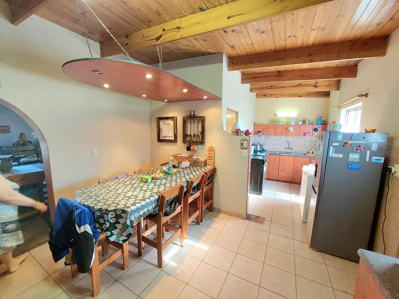 Charming 3 Bedroom Home with Lots of Potential - Photo 7