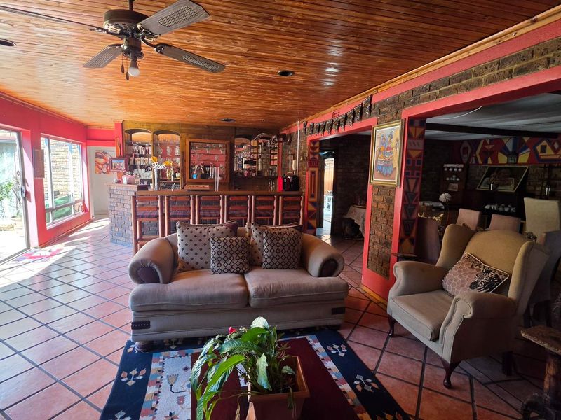 A RARE RESIDENTIAL OPPORTUNITY WITH SPACE, PRIVACY & EXCEPTIONAL INCOME-PRODUCING POTENTIAL - Photo 7