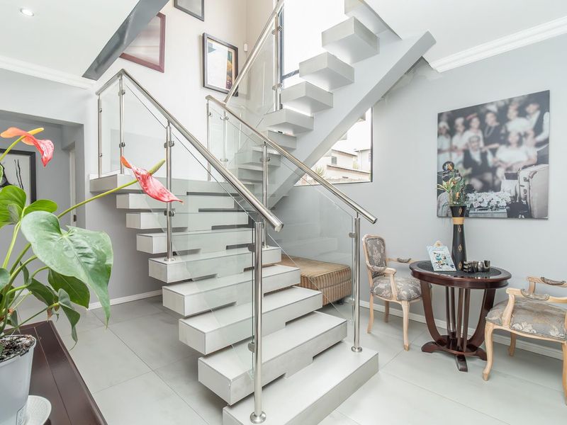 Modern Family Home Designed for Comfort & Entertaining - Photo 3