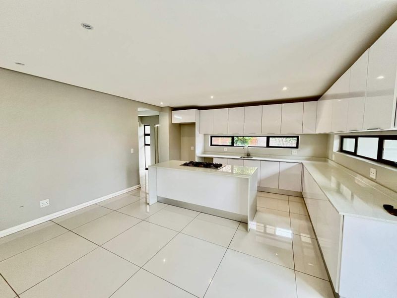 Hendra Estates - Pet friendly Townhouse for sale - Photo 3