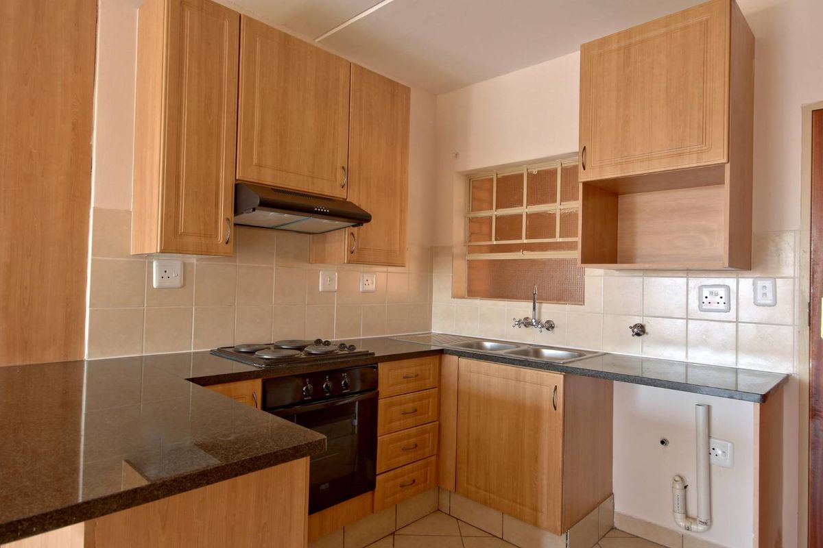Load Shedding Free Living - The Ideal Lock Up and Go Home! - Photo 5