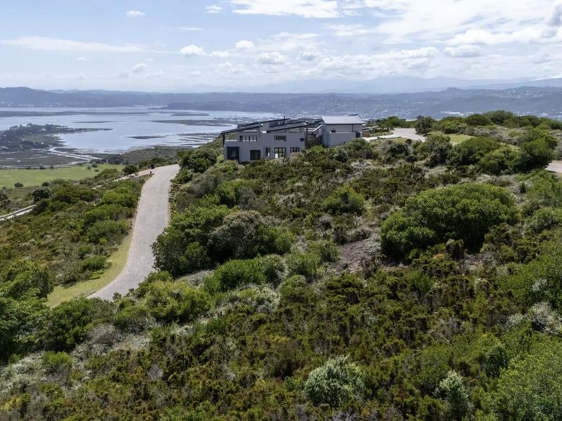 An Architectural masterpiece - Fernwood Estates - Photo 7