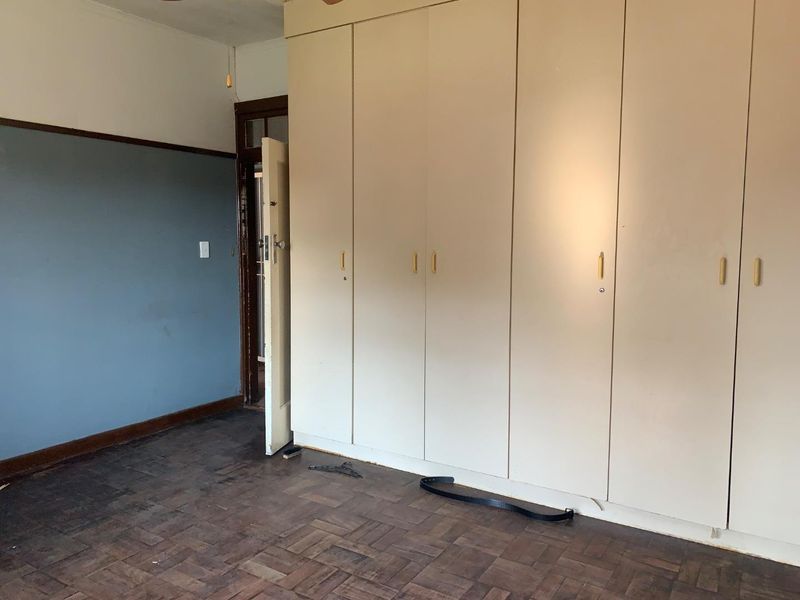 **Charming 2-Bedroom Home with Income Potential in a Quiet Cul-de-Sac** - Photo 10