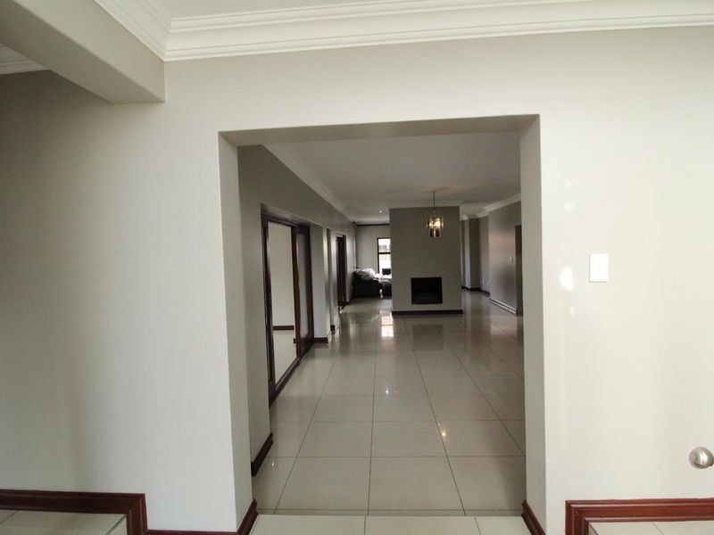 Midlands Estate for Rent - 4 Bedroom - 3.5 Bathroom - Photo 6