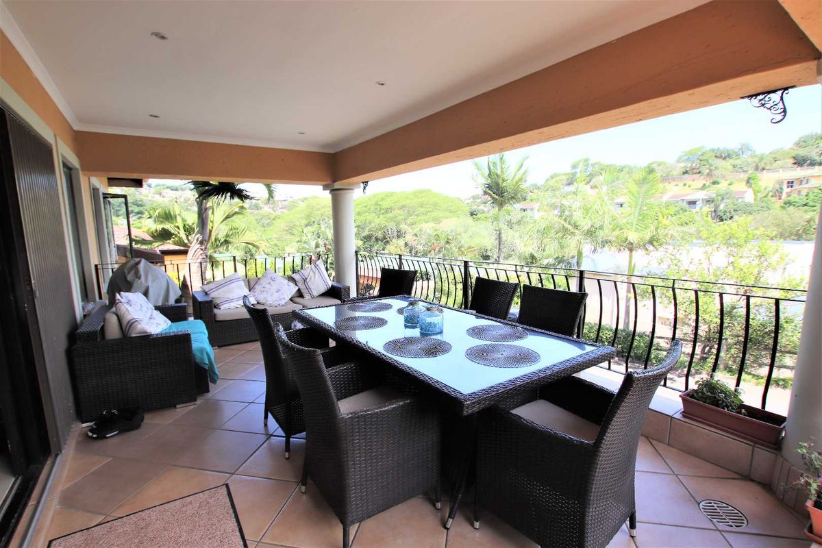 Hendra Estates - Pet Friendly 3 Bedroom Townhouse for Sale!! - Photo 2
