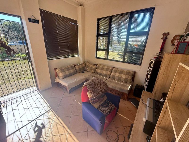 3 Bedroom house for sale in Vryheid - Photo 2