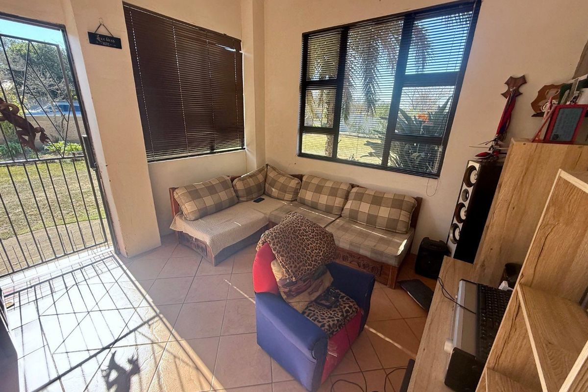 3 Bedroom house for sale in Vryheid - Photo 2