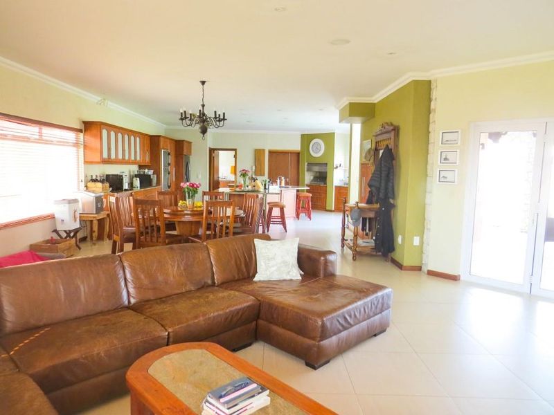 First Class Residence Rossmund Golf Resort Swakopmund - Photo 4
