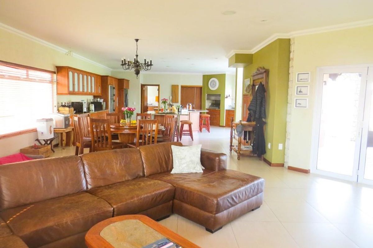 First Class Residence Rossmund Golf Resort Swakopmund - Photo 4