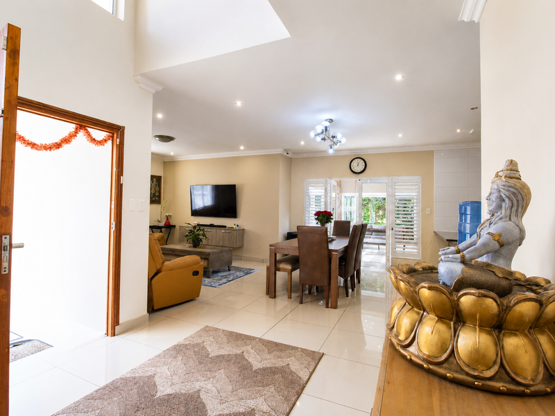 Elegant Family Duplex in Blue Valley Golf Estate - Photo 1