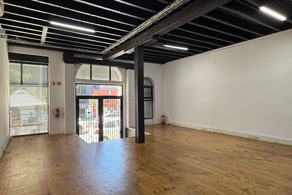 125m2 ground floor unit to let in Dorp Street - Photo 3
