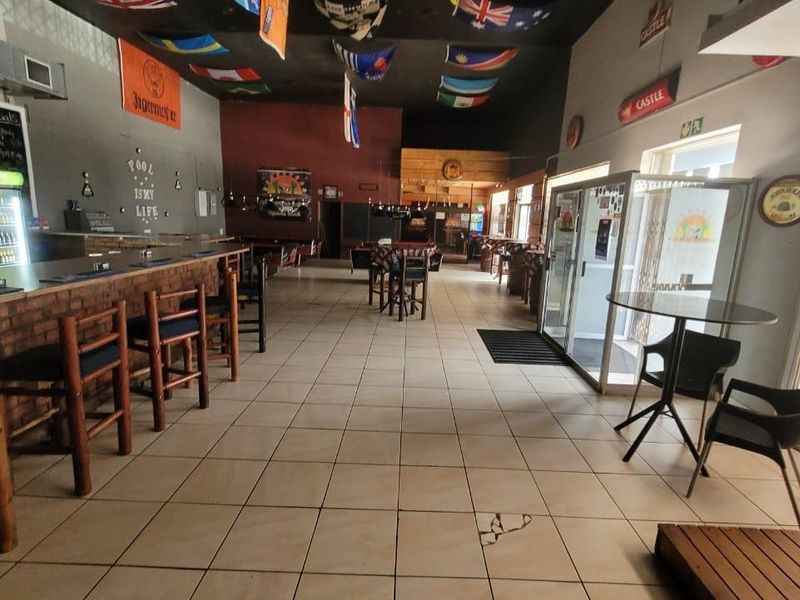 OWN YOUR OWN PUB AND GRILL WITH GREAT POTENSIAL.  LARGE FLOOR SPACE. - Photo 3