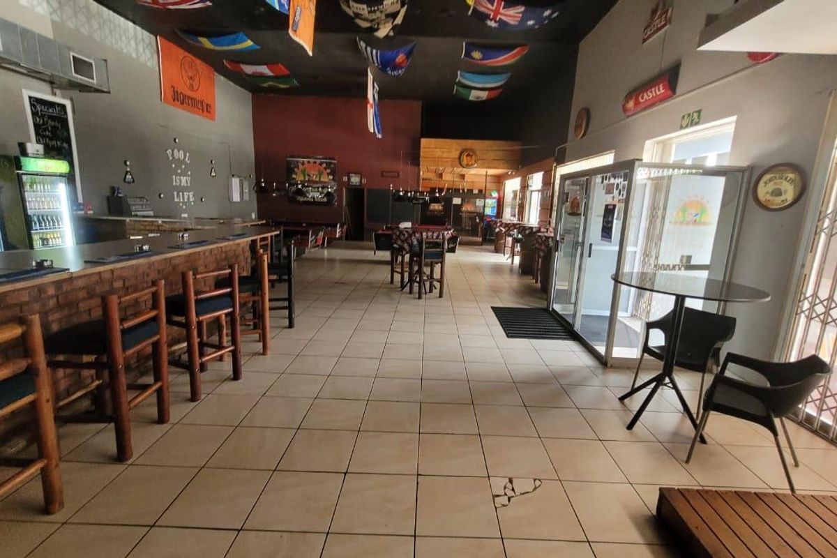 OWN YOUR OWN PUB AND GRILL WITH GREAT POTENSIAL.  LARGE FLOOR SPACE. - Photo 3