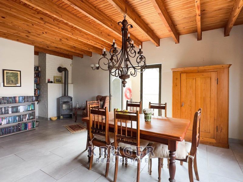 IN VINETA, A ONE-OF-A-KIND COASTAL FARMHOUSE - Photo 3