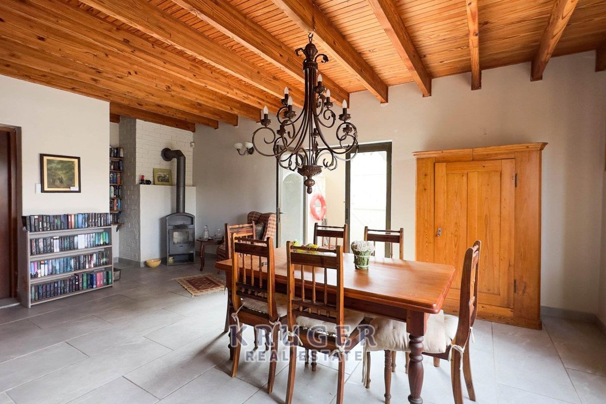 IN VINETA, A ONE-OF-A-KIND COASTAL FARMHOUSE - Photo 3