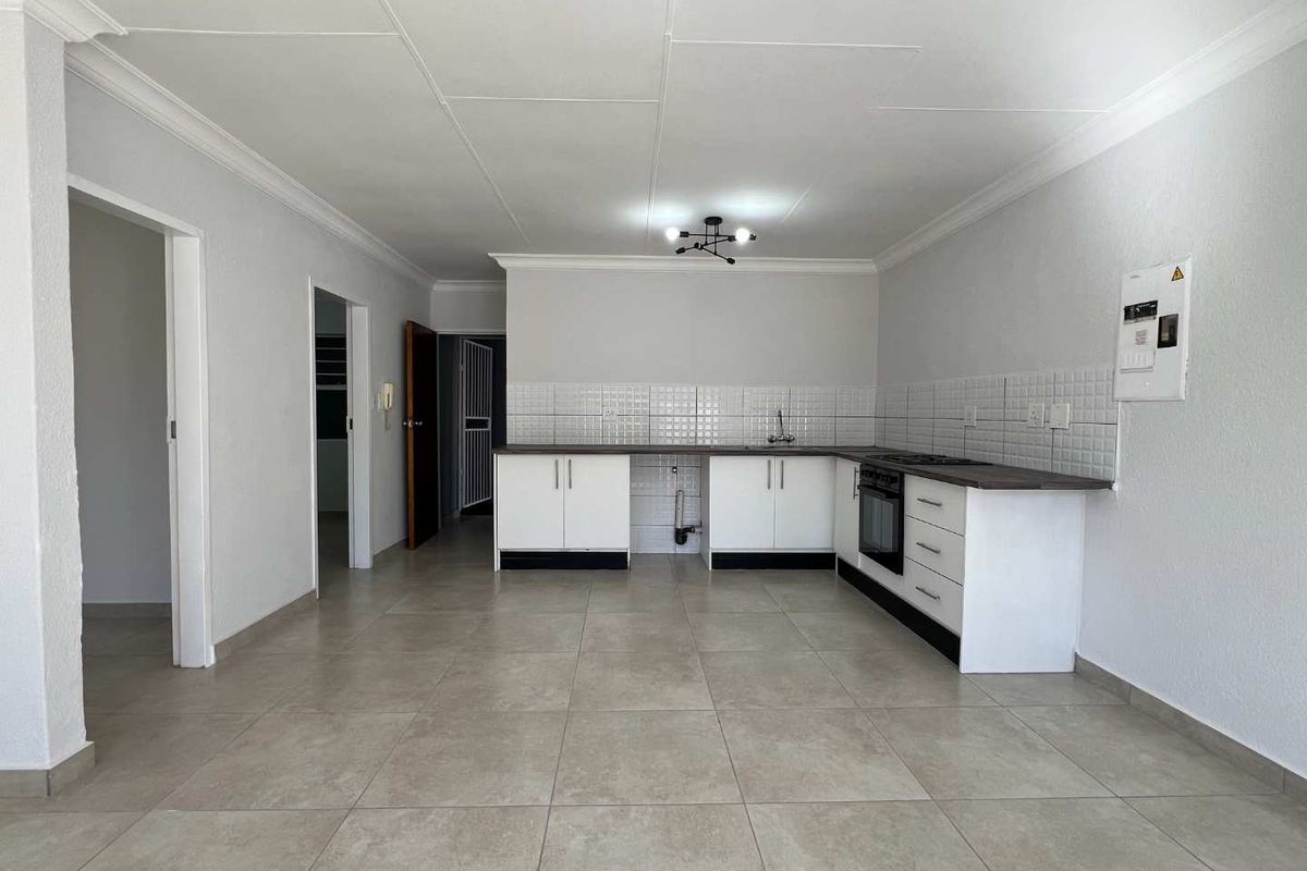 Private, Renovated and Ready - Photo 4